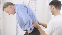 Người già là đối tượng có tỉ lệ mắc chứng đau lưng mỏi gối cao