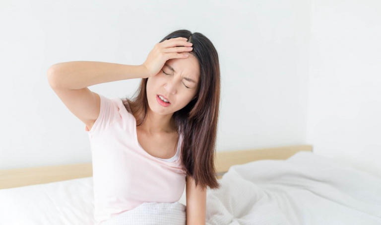 Tìm hiểu về chứng đau đầu mất ngủ