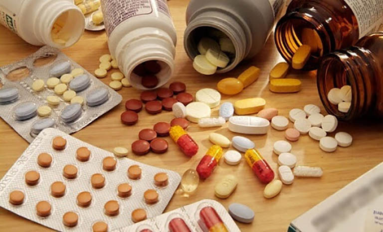 Các loại thuốc tân dược giúp giảm nhanh cơn đau, nhưng khi lạm dụng lại gây tình trạng phụ thuộc vào thuốc