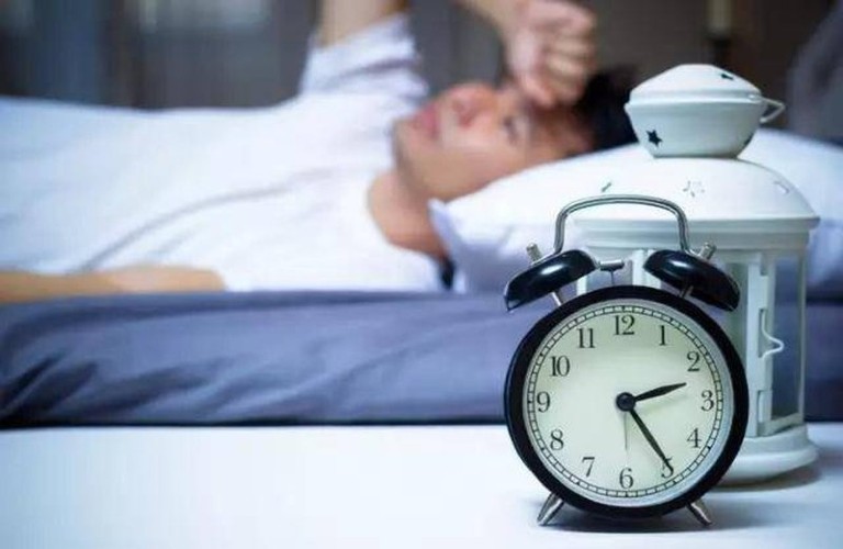 Biểu hiện của các bệnh lý gây mất ngủ ở người trẻ tuổi