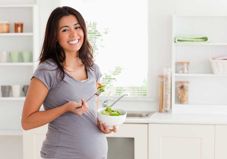 Bà bầu cần đặc biệt chú ý chế độ ăn uống của bản thân trong quá trình mang thai