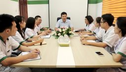 Buổi họp chuyên môn giữa đội ngũ bác sĩ Đông phương Y pháp và Thuốc dân tộc