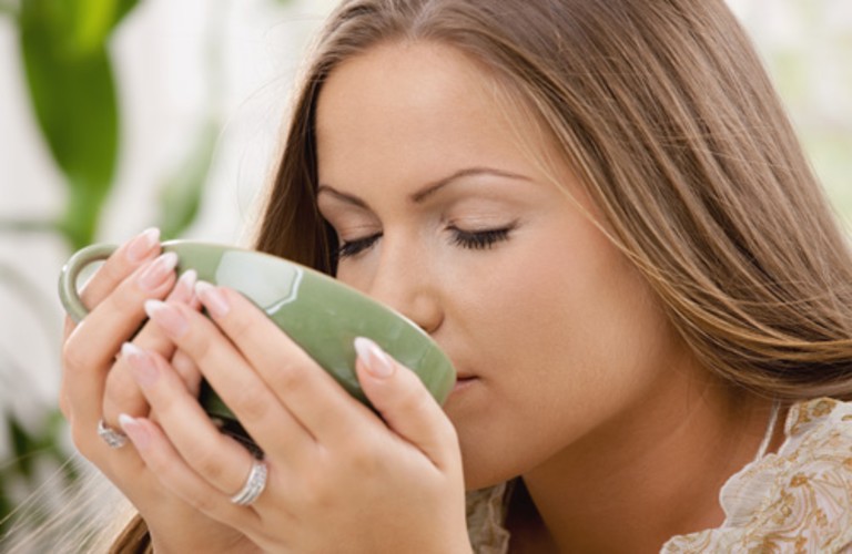 Dùng trà atiso đúng cách để không bị mất ngủ