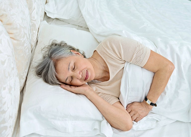 Người cao tuổi có thể dùng thuốc để lấy lại giấc ngủ ngon
