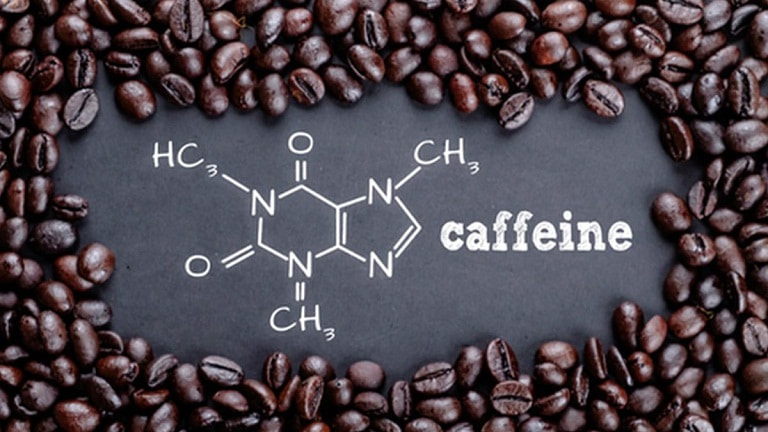 Hấp thụ nhiều thực phẩm có chứa cafein sẽ dẫn đến đau đầu