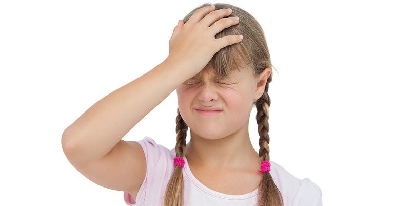 Cơn đau nửa đầu migraine thường xảy ra ở trẻ trong độ tuổi từ 5 tới 8