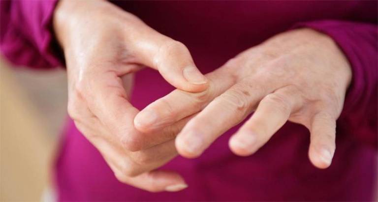 Hiện tượng tê đầu ngón tay cần được chữa trị sớm để tránh ảnh hưởng đến sinh hoạt