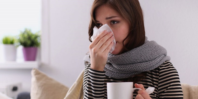 Nhiễm lạnh là nguyên nhân chính khiến thai phụ bị méo miệng