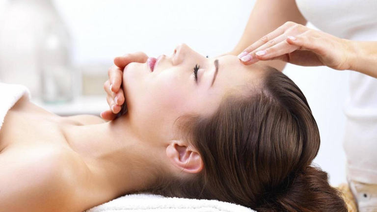 Cách massage liệt dây thần kinh số 7 mang lại hiệu quả cao