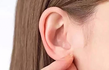 Huyệt Ế Minh ở sau vành tai