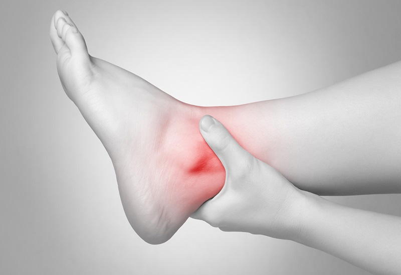 Thoái khớp cổ chân có thể xảy ra ở mọi độ tuổi