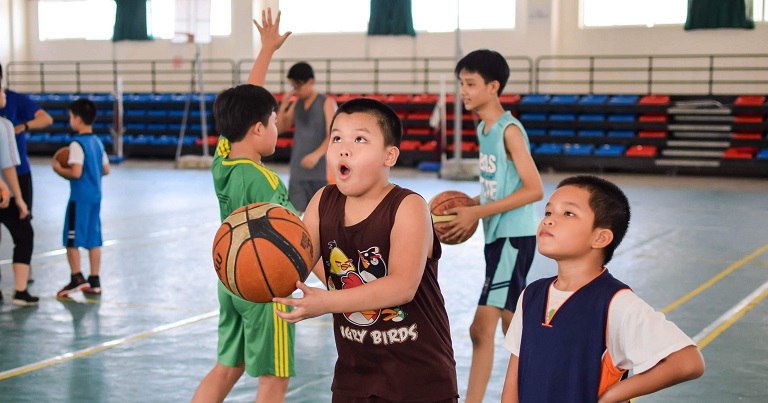 Khuyến khích trẻ chăm tập luyện thể dục thể thao