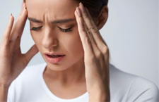 Đau đầu buồn nôn: Nguyên nhân, triệu chứng và cách điều trị