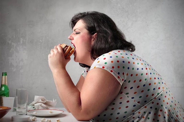 Chế độ ăn thiếu lành mạnh là nguyên nhân gây xơ vữa mạch vành